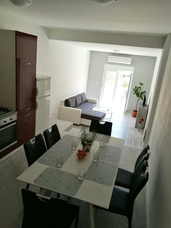 Apartman Ivankovic***